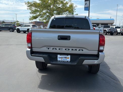 Used 2021 Toyota Tacoma SR RWD image 5