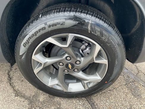 New 2026 Chevrolet Trax LT w/ Sunroof Package image 28