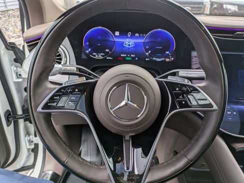 Used 2024 Mercedes-Benz Maybach EQS 680 4MATIC image 16