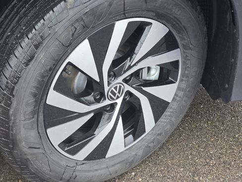 New 2026 Volkswagen Tiguan S AWD/4WD image 15