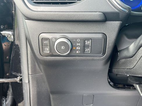 Used 2022 Ford Escape Titanium FWD image 12