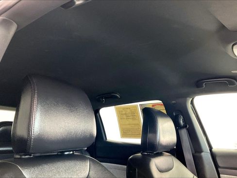Used 2024 Jeep Compass Latitude AWD/4WD image 24