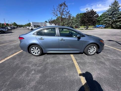 Used 2024 Toyota Corolla LE FWD image 2