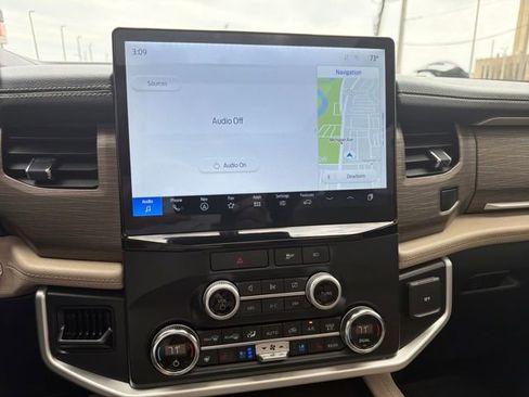 Used 2022 Ford Expedition Max Limited image 22