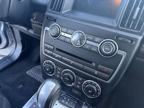 Used 2013 Land Rover LR2 AWD/4WD image 26