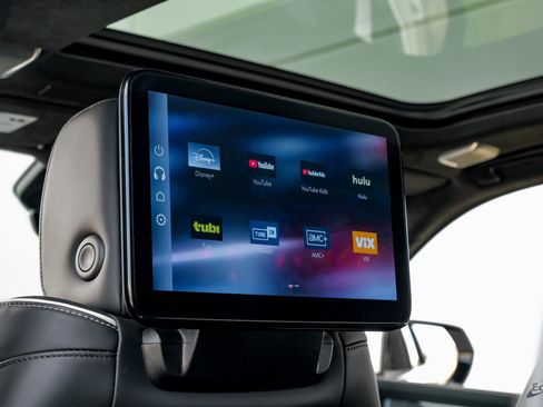 Used 2025 Cadillac Escalade V w/ LPO, Floor Liner Package image 94