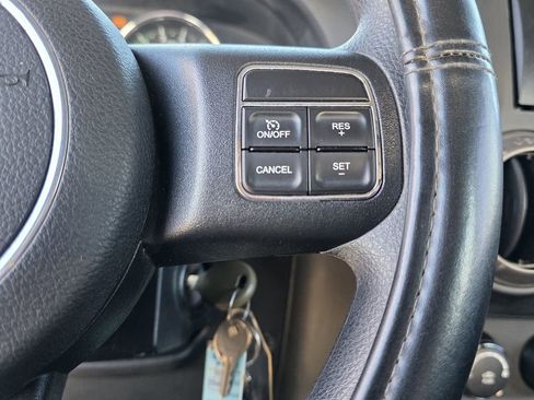 Used 2014 Jeep Wrangler Unlimited Sport image 19