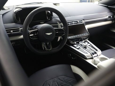 New 2025 Aston Martin Vanquish image 33