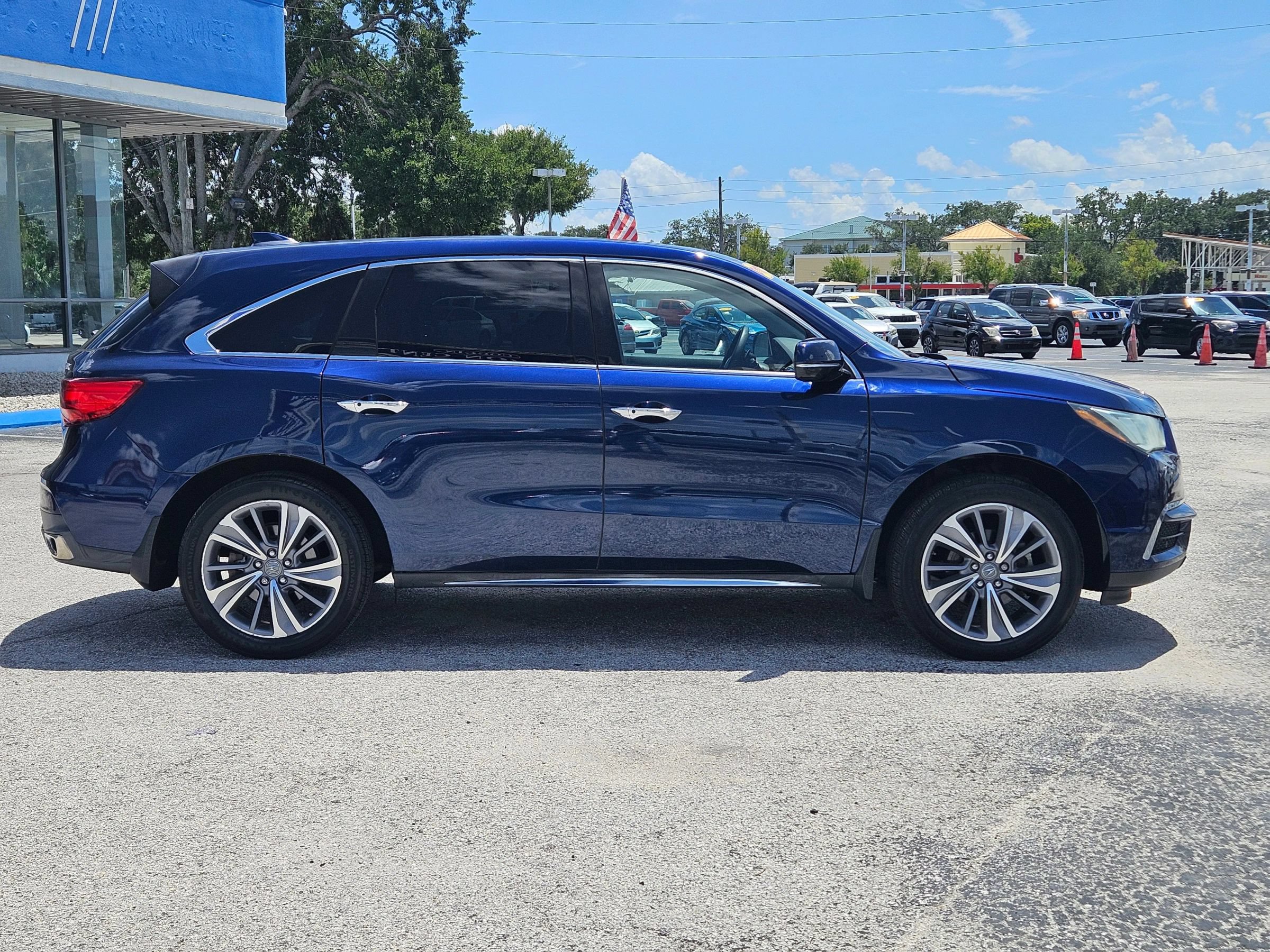 Used 2017 Acura MDX w/ Technology Package FWD image 9