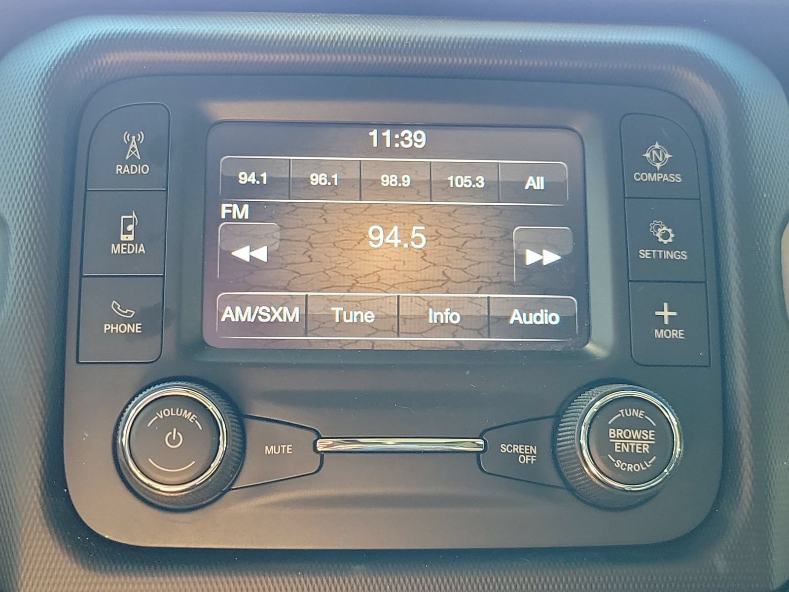 Used 2020 Jeep Wrangler Sport AWD/4WD image 17