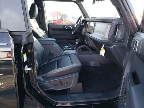 New 2025 Ford Bronco Outer Banks w/ Sasquatch Package image 19