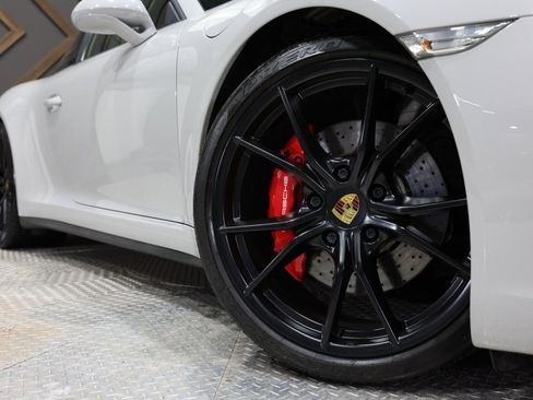 Used 2018 Porsche 911 Targa 4S image 8