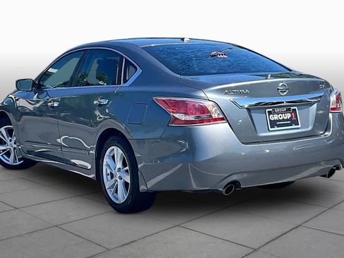 Used 2015 Nissan Altima 2.5 SV FWD image 12
