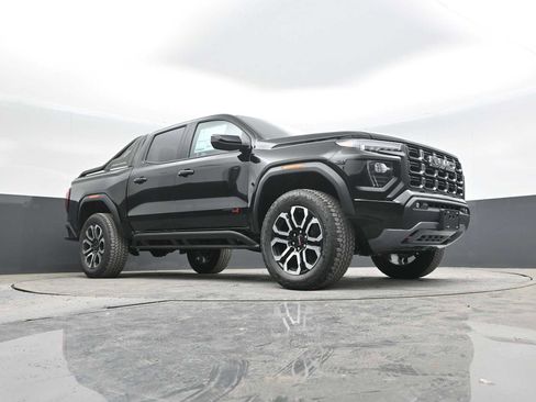 New 2025 GMC Canyon AT4 w/ Nightfall Edition image 43