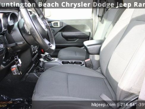 Used 2022 Jeep Wrangler Unlimited Sport image 30