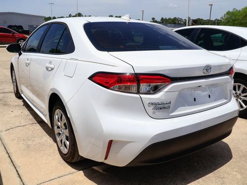 Used 2024 Toyota Corolla LE FWD image 4
