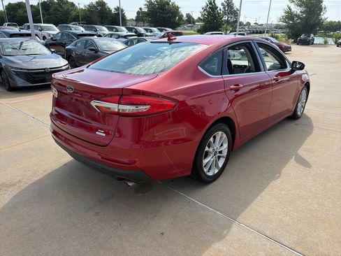 Used 2020 Ford Fusion SE FWD image 5