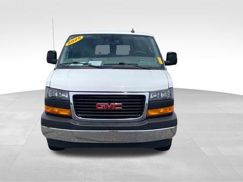 Used 2025 GMC Savana 3500 LT w/ LT Preferred Equipment Group RWD image 2