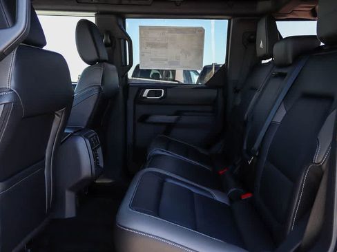 New 2026 Ford Bronco Outer Banks w/ Sasquatch Package AWD/4WD image 18