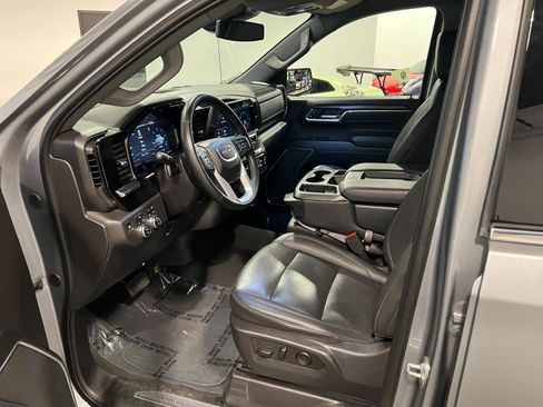Used 2025 GMC Sierra 1500 SLT image 10