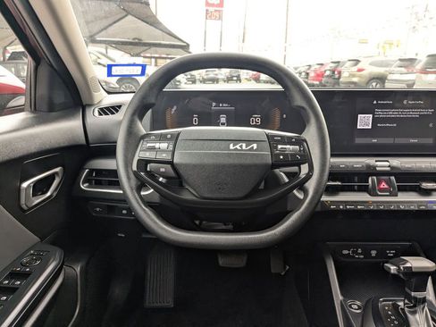 Used 2025 Kia K4 LXS image 16