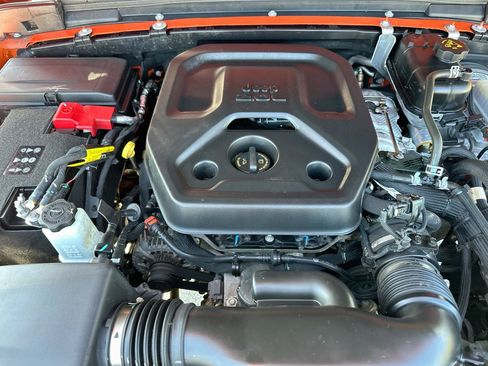 Used 2023 Jeep Wrangler Unlimited Rubicon w/ LED Lighting Group AWD/4WD image 33