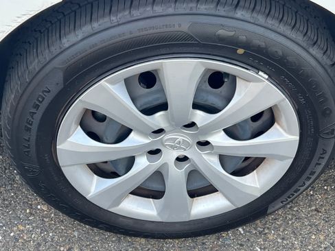 Used 2023 Toyota Corolla LE FWD image 10