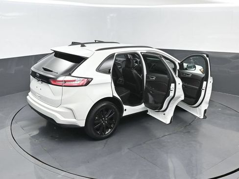 Certified 2024 Ford Edge ST-Line AWD/4WD image 25