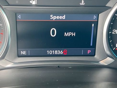 Certified 2023 Chevrolet Traverse LT FWD image 19