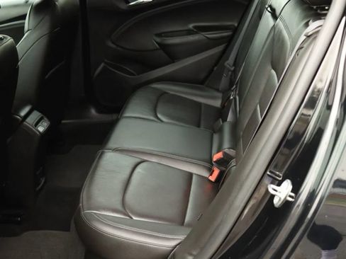 Used 2017 Chevrolet Cruze Premier FWD image 29