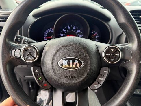 Used 2016 Kia Soul + FWD image 26