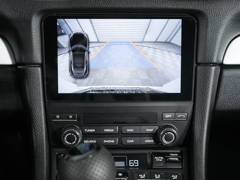 Used 2025 Porsche 718 Cayman RWD image 25