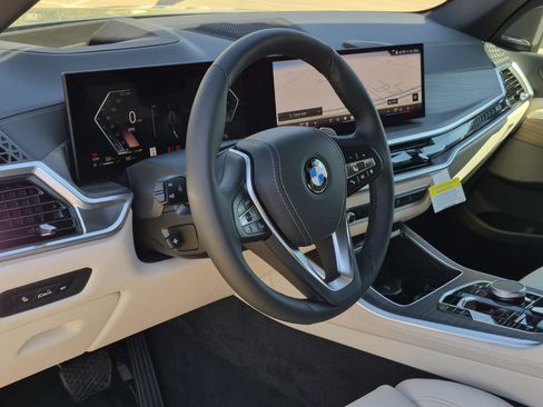 New 2026 BMW X5 xDrive40i w/ Climate Comfort Package image 25