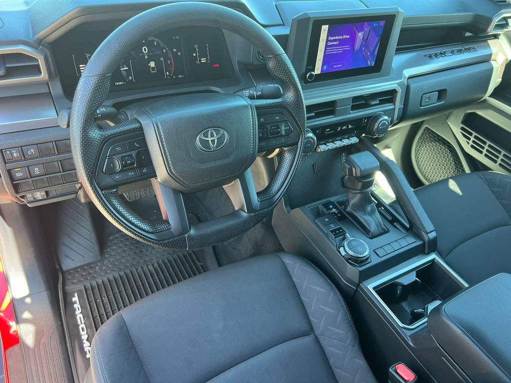 Used 2025 Toyota Tacoma SR5 AWD/4WD image 17