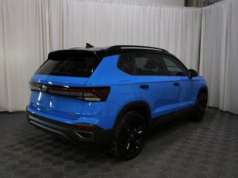 New 2026 Volkswagen Taos SE AWD/4WD image 19