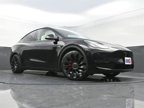 Used 2022 Tesla Model Y Performance image 22