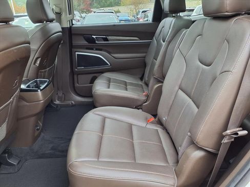 Used 2020 Kia Telluride SX w/ Towing Package image 9