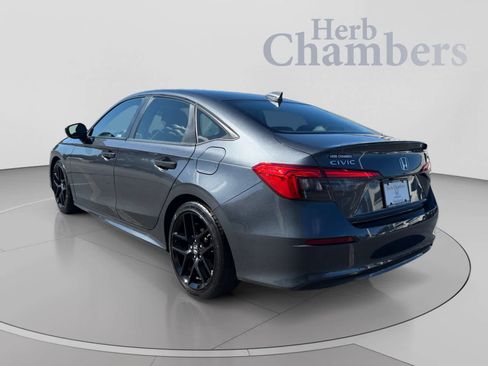 Used 2024 Honda Civic Sport image 3