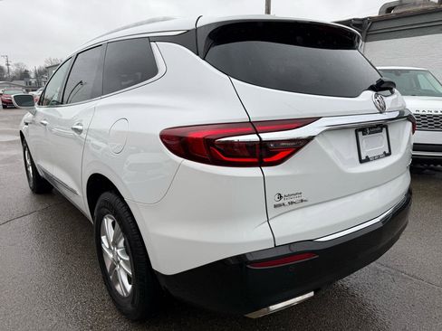 Used 2018 Buick Enclave Essence image 8