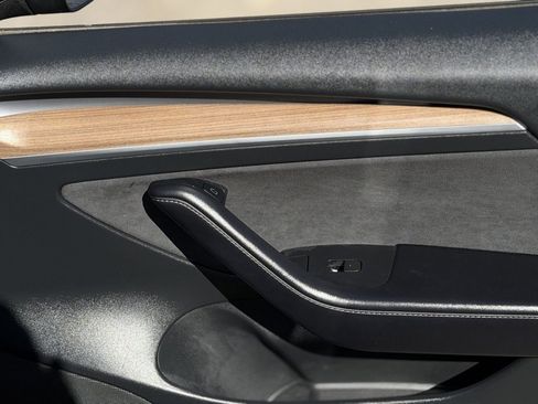 Used 2023 Tesla Model 3 Standard Range image 37