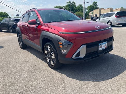 Used 2024 Hyundai Kona SEL AWD/4WD image 1