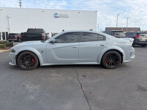 Used 2021 Dodge Charger SRT Hellcat w/ Carbon/Suede Interior Package image 4