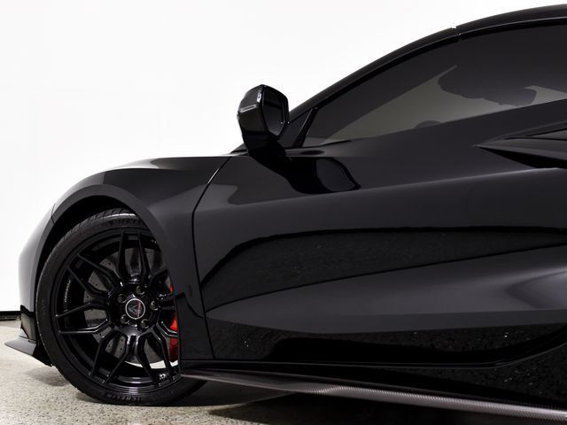 Used 2024 Chevrolet Corvette Z06 RWD image 13