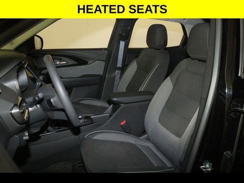 Used 2023 Chevrolet TrailBlazer LT w/ Convenience Package image 3