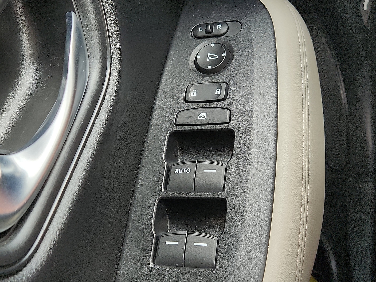 Used 2024 Honda HR-V LX image 20
