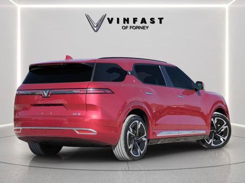 New 2024 VinFast VF 9 Plus AWD/4WD image 3