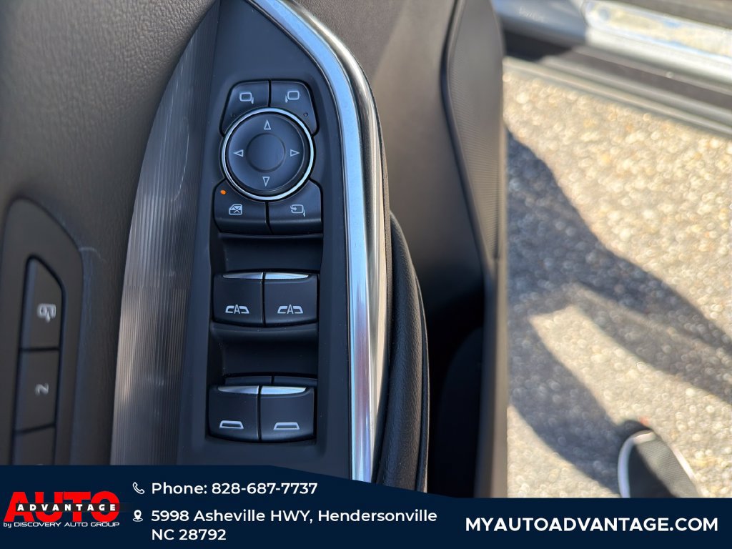 Used 2025 Cadillac XT4 Premium Luxury AWD/4WD image 11