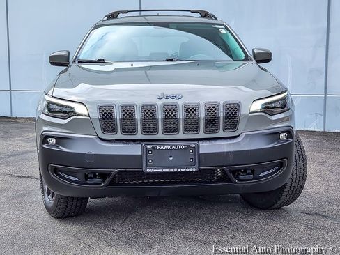 Used 2019 Jeep Cherokee Latitude AWD/4WD image 4