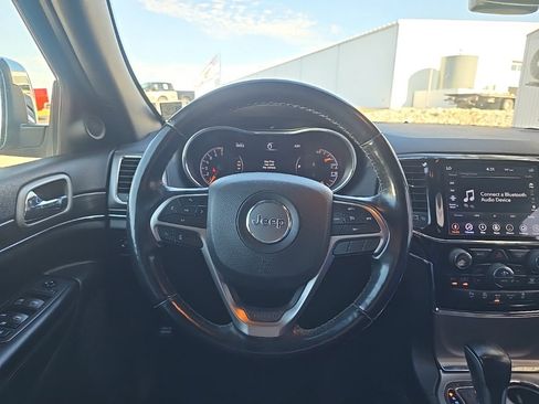 Used 2020 Jeep Grand Cherokee Limited image 2