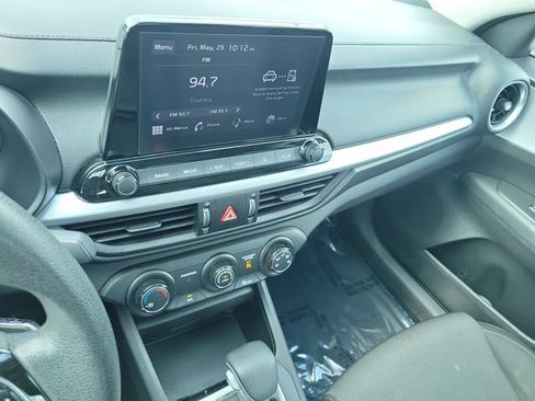 Used 2024 Kia Forte LXS FWD image 27